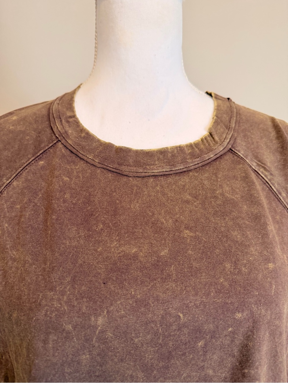 Zenana Acid Washed Round Neck Crop Tee in mahogany oversized size S/M NIB - Picture 4 of 8